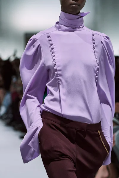 Look 99